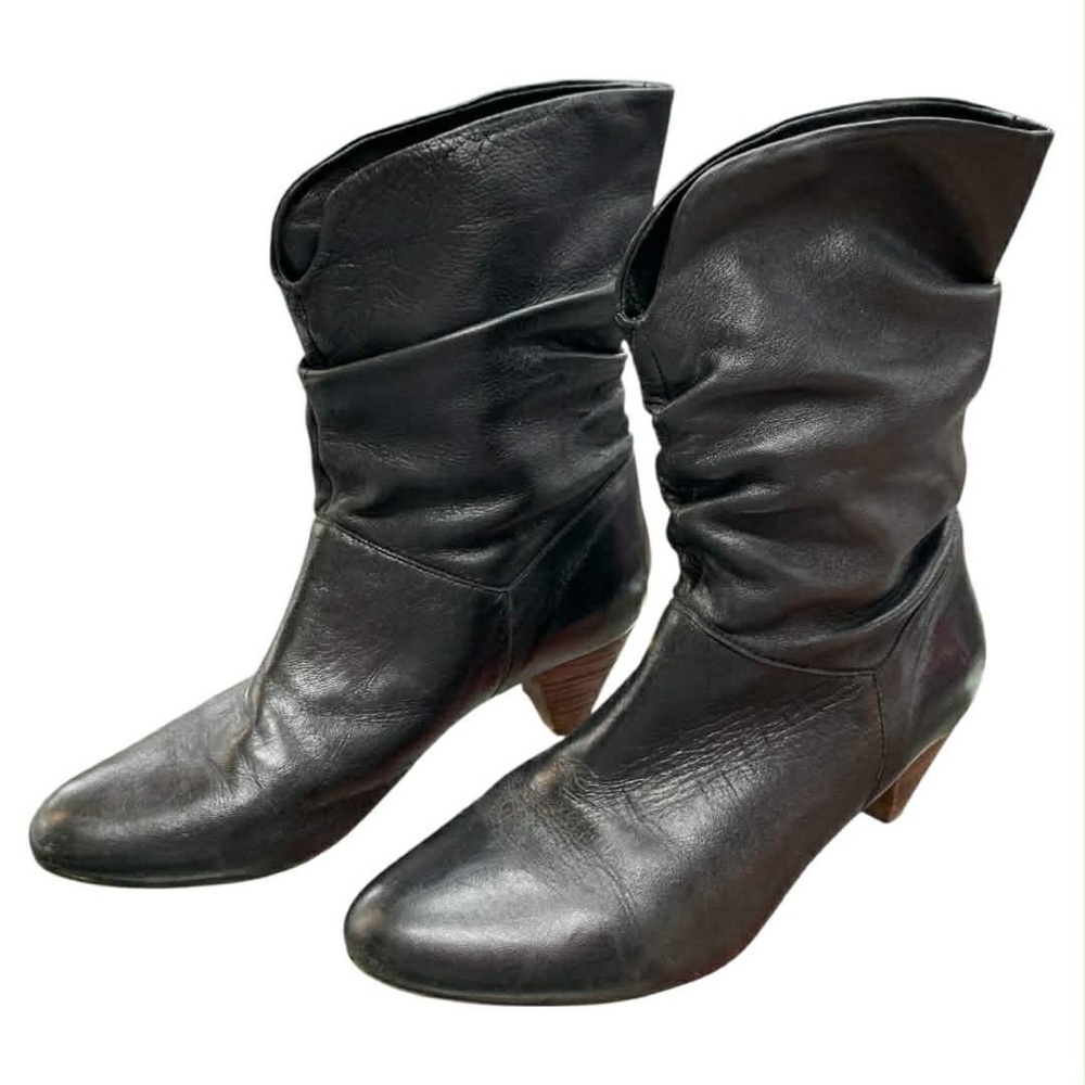 Elegant Black Heeled Boots for Women S10
